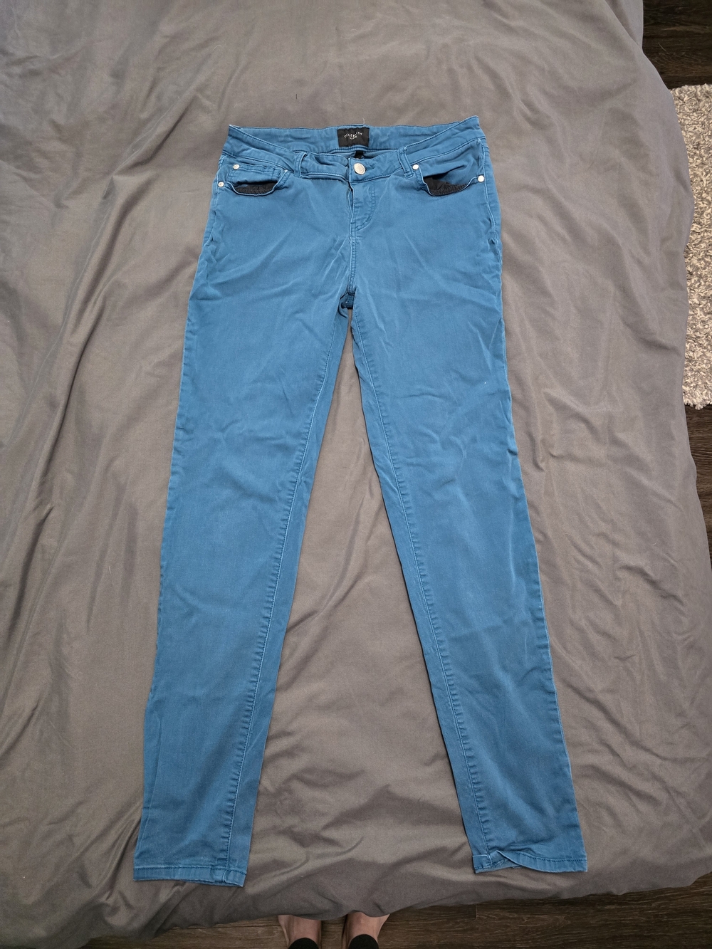 Celebrity Pink Teal Blue Cropped Skinny Pants